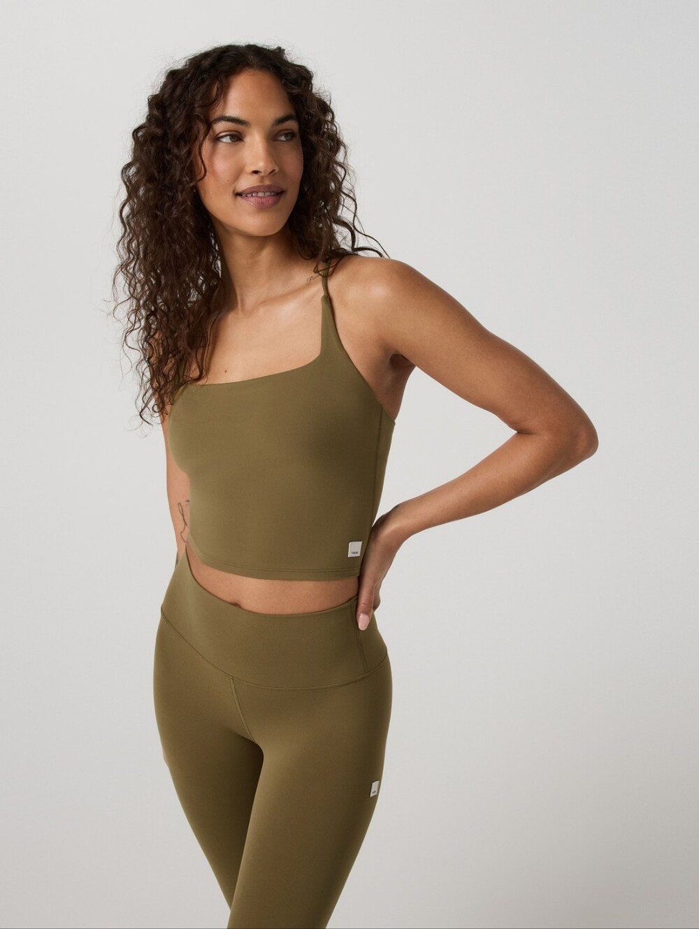Vuori AlltheFeels Tank Saguaro Olive L NEW NWT